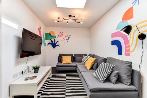 8 bedroom house of multiple occupation to rent, Heath Hill Avenue, Brighton BN2