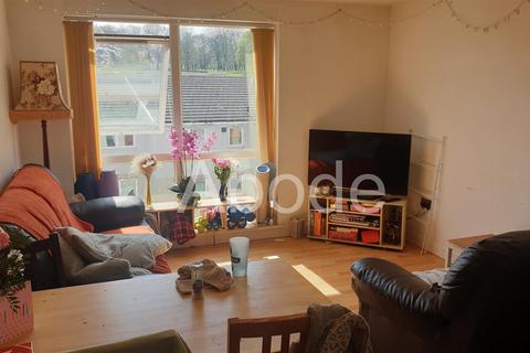 3 bedroom flat to rent, Holborn Central, Woodhouse, Leeds