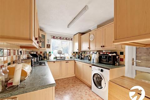 4 bedroom detached house for sale, Frognal Gardens, Teynham, Sittingbourne, Kent, ME9