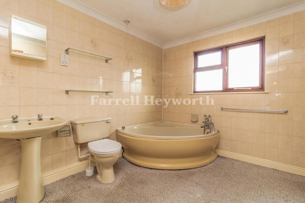 Bedroom 1 en suite