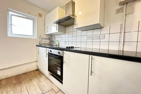 1 bedroom flat to rent, Alexandra Road, Hounslow TW3