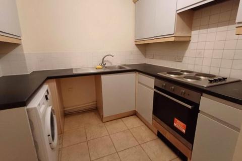 2 bedroom apartment to rent, Renters Avenue, London, NW4