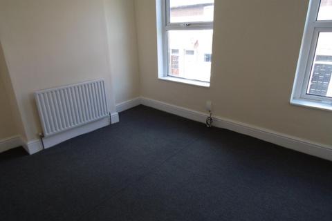 2 bedroom terraced house to rent, Portland Street, Wakefield WF1