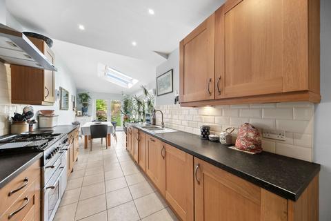 4 bedroom semi-detached house for sale, Leeds LS8