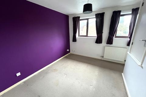 5 The Cloisters, Burton-on-trent, DE15 9AH