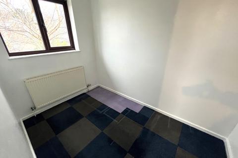 5 The Cloisters, Burton-on-trent, DE15 9AH