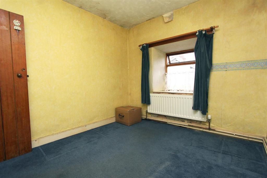 Bedroom 4.jpg