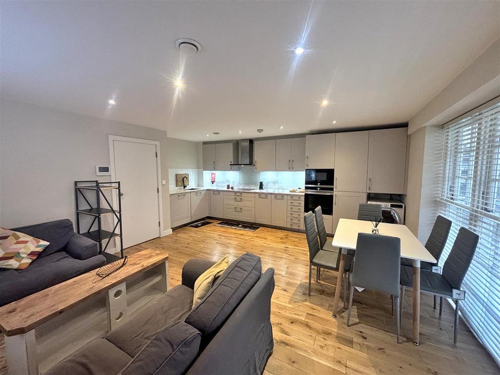 Lounge/Diner/Kitchen