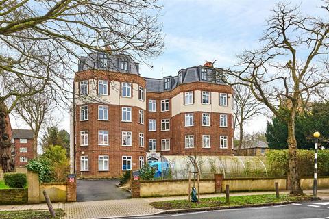 3 bedroom flat for sale, Kings Avenue, London SW4