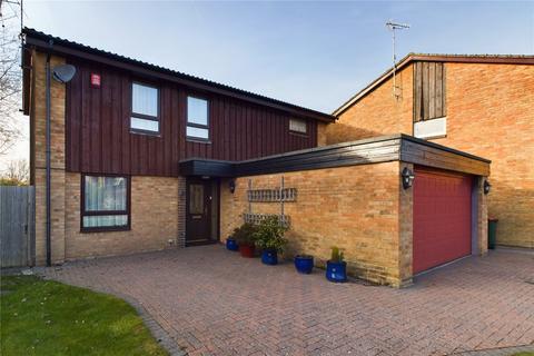 4 bedroom detached house for sale, Aldingbourne Close, Ifield, Crawley, West Sussex, RH11