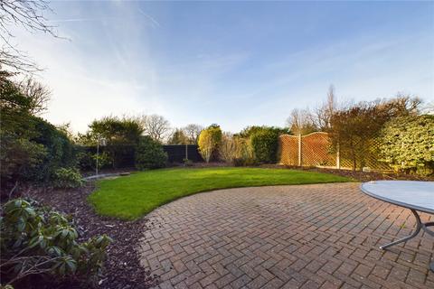 4 bedroom detached house for sale, Aldingbourne Close, Ifield, Crawley, West Sussex, RH11