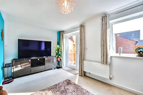 4 bedroom semi-detached house for sale, Harvest Close, Beeston, Nottingham