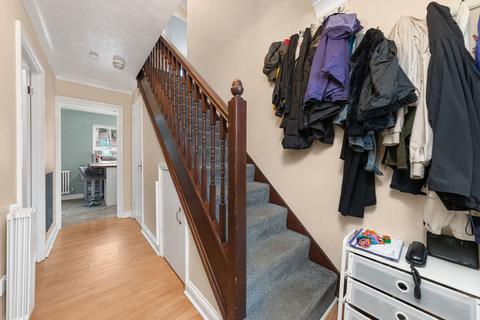 30 Blenheim Way, Kettering, NN15 6XH