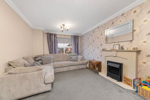 30 Blenheim Way, Kettering, NN15 6XH