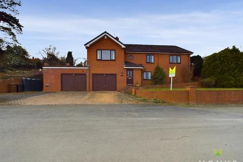 4 bedroom detached house for sale, Smelthouse Lane, Pant, Oswestry