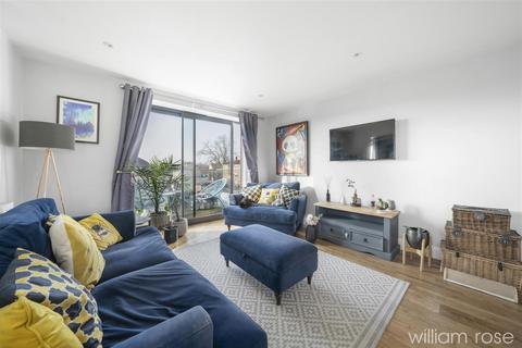 1 bedroom apartment for sale, 156 Snakes Lane East, Woodford Green IG8