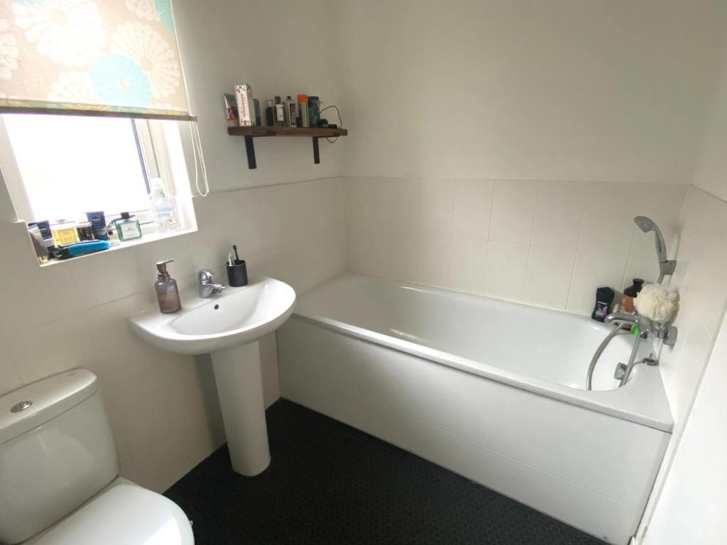 Bathroom.JPG