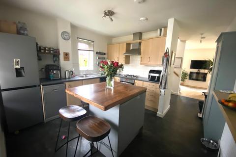 12 Nova Quarter, Street, BA16 0FT