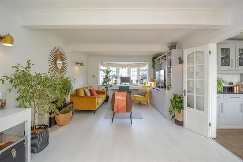 1 Wren Place, Brentwood, CM14 4HS