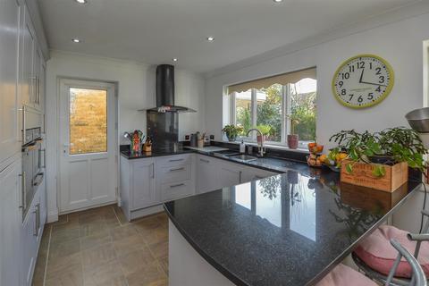 1 Wren Place, Brentwood, CM14 4HS