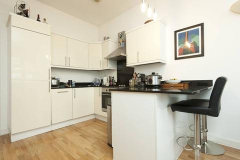 1 bedroom flat to rent, Willesden Lane, Kilburn, London, NW6