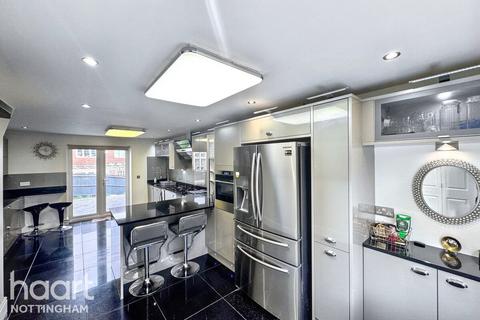 15 Bailey Drive, Mapperley, Nottingham, NG3 5US