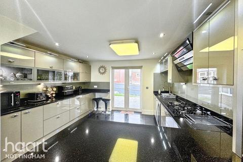 15 Bailey Drive, Mapperley, Nottingham, NG3 5US