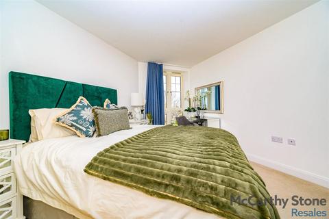 undefined, Great North Road, Hatfield