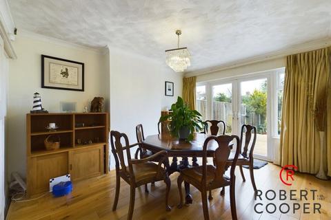 3 bedroom semi-detached house for sale, Windermere Avenue, Eastcote, HA4