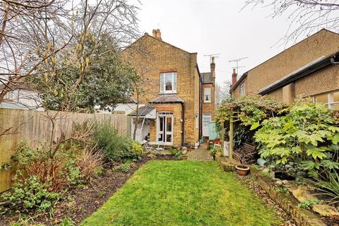 3 bedroom semi-detached house for sale, Chase Side, Enfield EN2