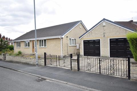 3 bedroom detached bungalow to rent, Forge Lane, Wakefield WF4