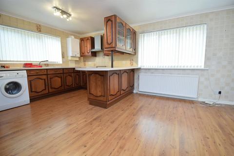 3 bedroom detached bungalow to rent, Forge Lane, Wakefield WF4