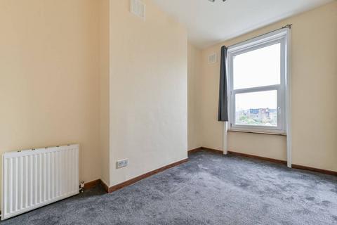 2 bedroom flat for sale, Bounds Green Road, Wood Green, London, N22