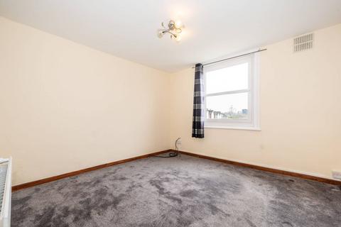 2 bedroom flat for sale, Bounds Green Road, Wood Green, London, N22