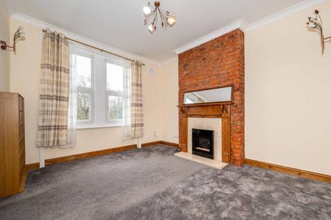 2 bedroom flat for sale, Bounds Green Road, Wood Green, London, N22