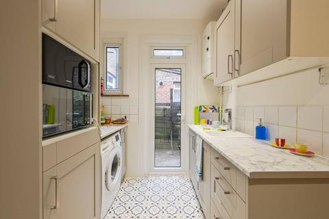 18 Willingdon Road, London, N22 6SB