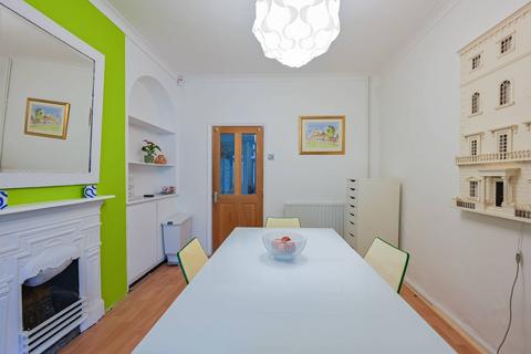 18 Willingdon Road, London, N22 6SB