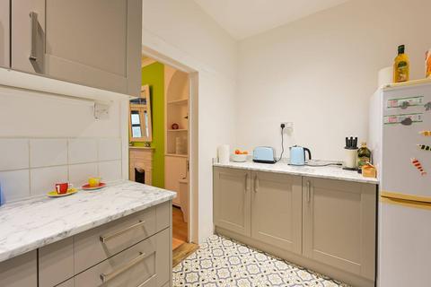 18 Willingdon Road, London, N22 6SB