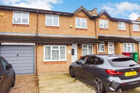 Lowestoft Drive, Cippenham, Slough