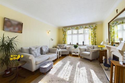 4 bedroom detached house for sale, Westholme Gardens, Ruislip HA4