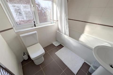 3 bedroom semi-detached house for sale, Costock Avenue, Nottingham