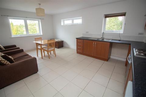 2 bedroom flat for sale, October Courtyard, Fall Pass, Gateshead