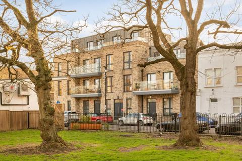 1 bedroom flat for sale, Beynam Court, 222 Trundleys Road, London