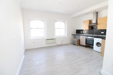 Studio to rent, High Street, Bromley, BR1