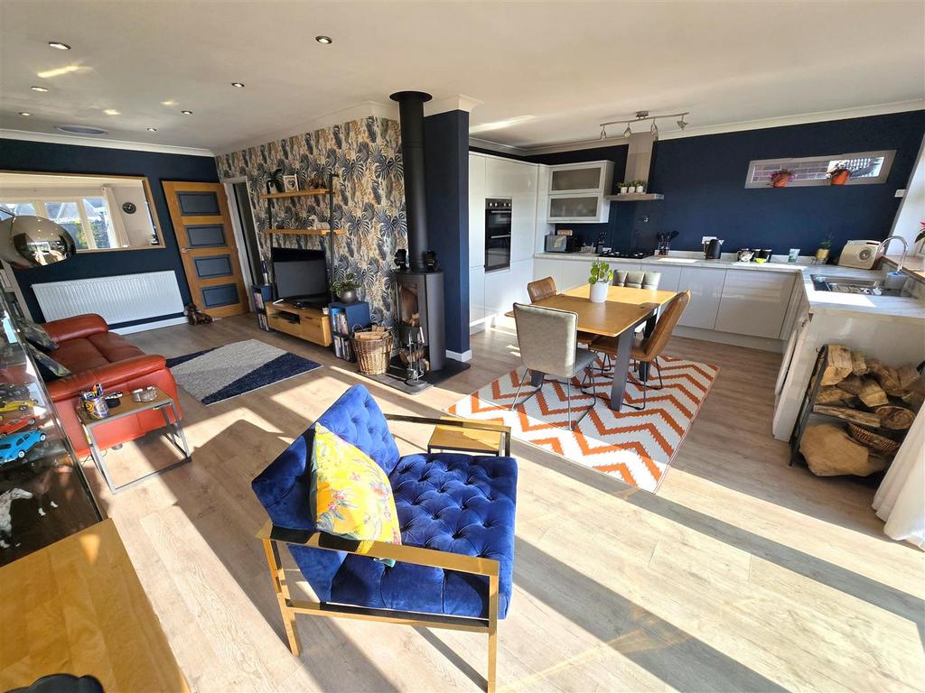 Lounge/Diner/Kitchen