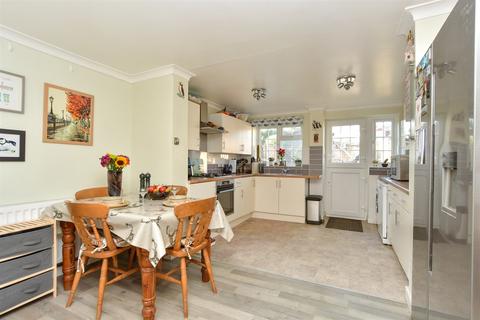 3 bedroom semi-detached house for sale, Horselees Road, Faversham ME13