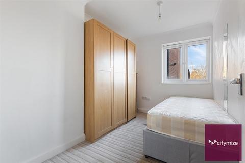 2 bedroom flat for sale, Rivington Court, Dagenham RM10