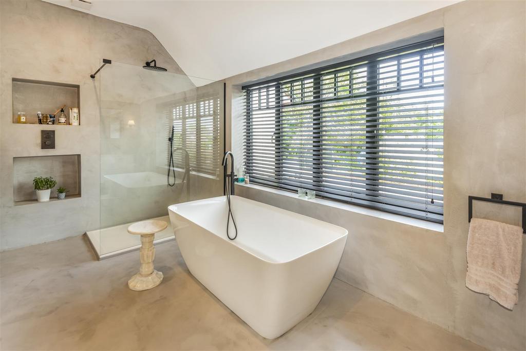 8562263-interior12.jpg