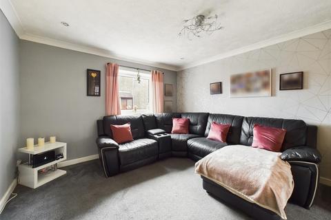 8 Mackay Crescent, Caol, Fort William, PH33 7JB