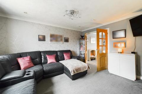 8 Mackay Crescent, Caol, Fort William, PH33 7JB